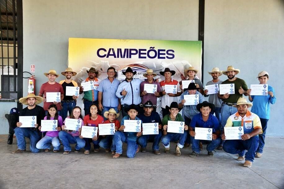 Imagem de compartilhamento para o artigo 1º Curso de Laço Comprido movimenta Figueirão e incentiva novos talentos na Fazenda Bruno da MS Todo dia